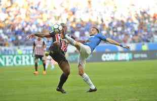 Fotos do jogo entre Cruzeiro e So Paulo