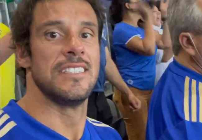 Ex-jogador do Cruzeiro, Fabrcio acompanha o clube como fiel torcedor 