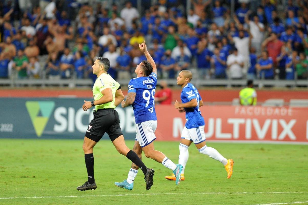 Fotos do jogo de ida da semifinal do Campeonato Mineiro, entre Cruzeiro e Athletic, no Mineiro
