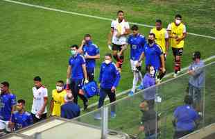 Fotos do duelo entre Cruzeiro e Vitória, no Independência, em Belo Horizonte, pela 17ª rodada da Série B do Campeonato Brasileiro