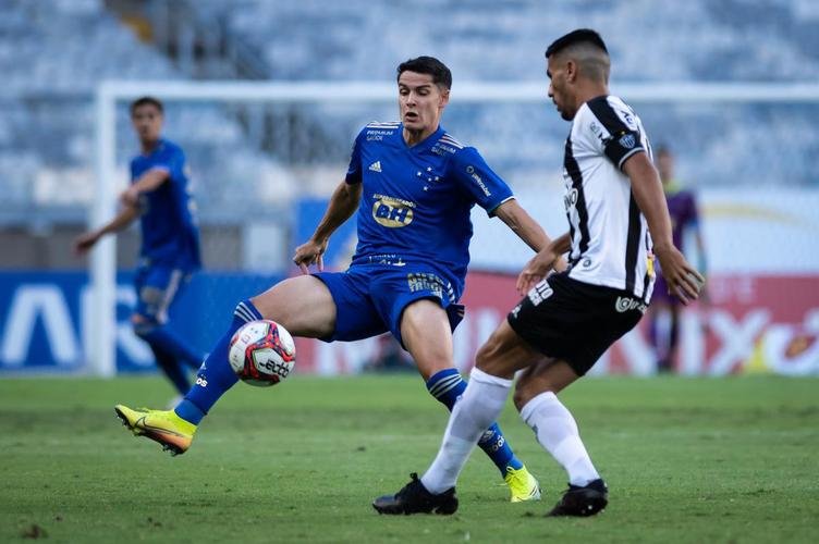 Fotos do clássico do centenário, entre Cruzeiro e Atlético, no Mineirão, em Belo Horizonte, pela nona rodada do Campeonato Mineiro