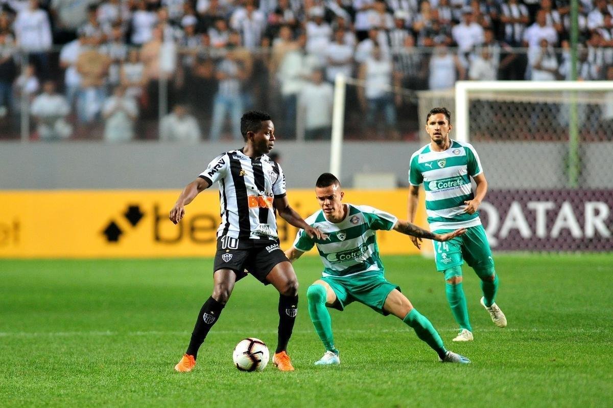 Lances do primeiro tempo de Atltico x La Equidad, no primeiro tempo