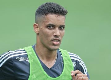 Meia-atacante do Galo sofreu grave lesão muscular no fim de agosto; previsão inicial de retorno era 2023, mas recuperação evolui mais rápido que o esperado