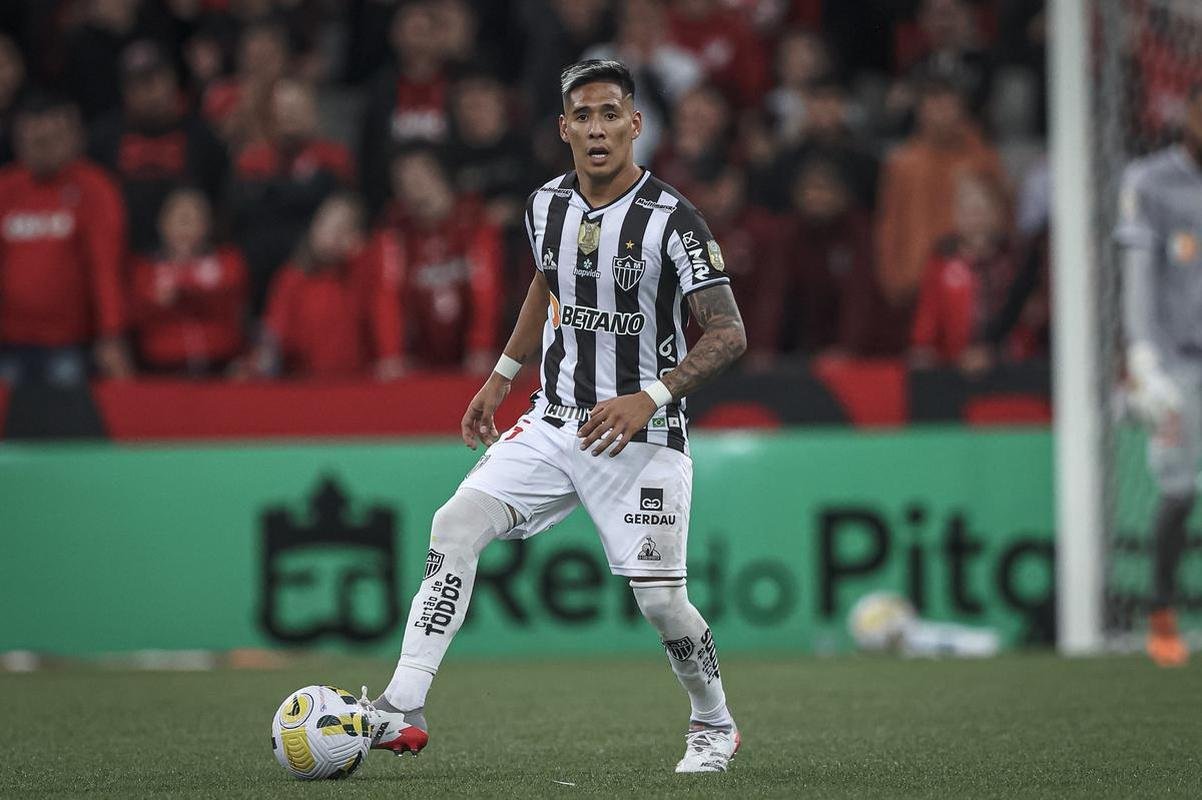 Neste domingo (17), o Atlético enfrentou o Athletico-PR pela segunda rodada da Série A do Campeonato Brasileiro. A partida foi realizada na Arena da Baixada, em Curitiba.