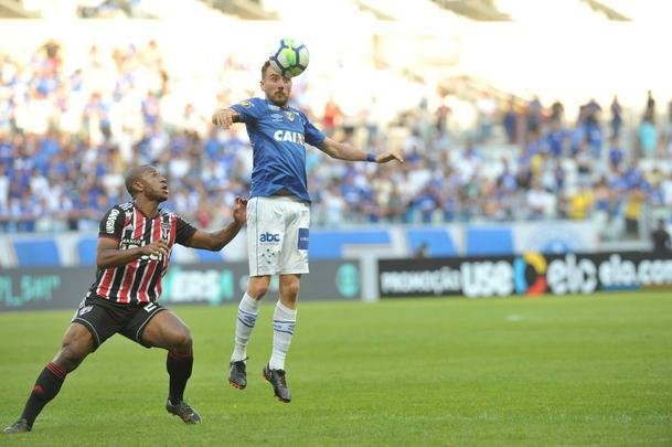 Fotos do jogo entre Cruzeiro e So Paulo