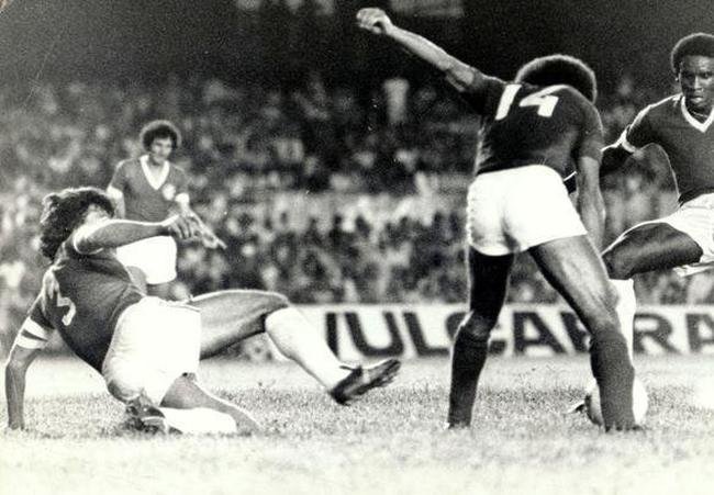 Cruzeiro derrotou o Inter por 5 a 4 no Mineiro