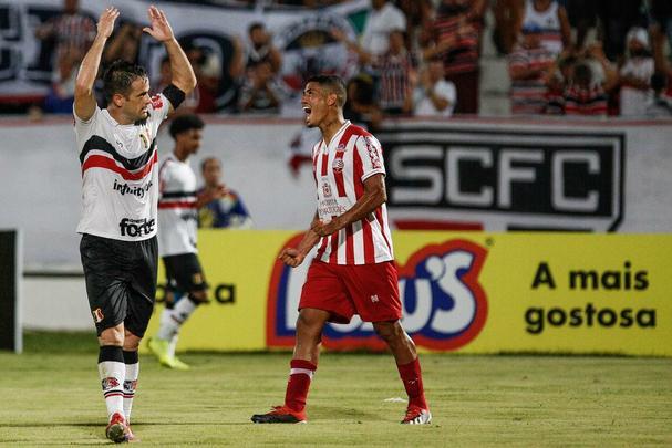 No primeiro Clássico das Emoções na Série C contra o Náutico, mais uma vez, Pipico foi decisivo. Em falha na defesa, o camisa nove aproveitou a oportunidade e marcou o gol da vitória da Cobra Coral contra o Timbu