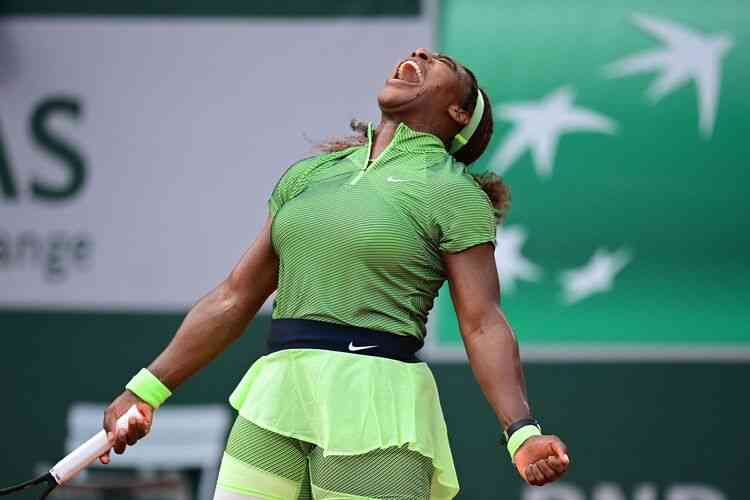 Serena Williams vence estreia em 2021 e avança às oitavas em