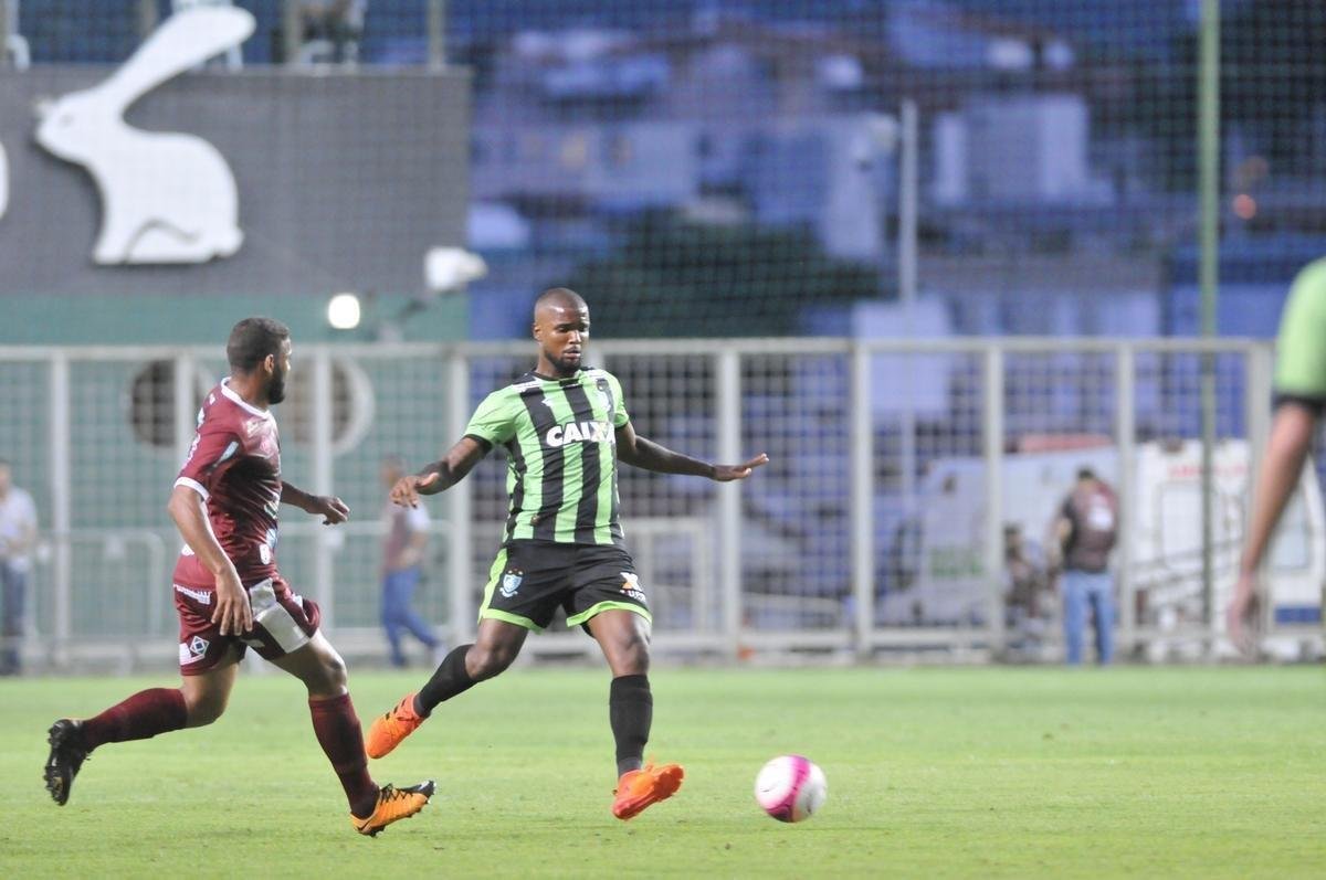 Amrica e Patrocinense se enfrentaram, no Independncia, pela primeira rodada do Campeonato Mineiro