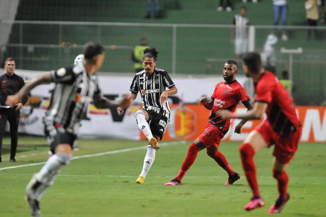 Fotos do jogo entre Atltico e Athletico-PR