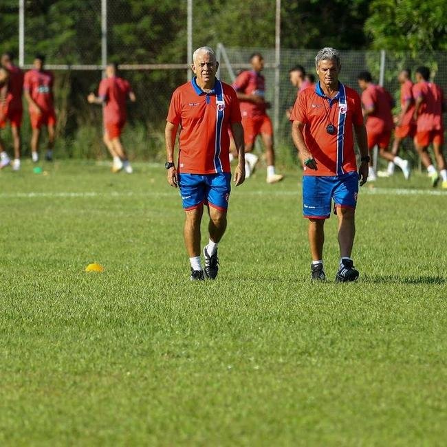 Com jogadores conhecidos da torcida mineira, como o zagueiro Edcarlos o meio-campista Leandro Domingues, o Betim apresentou o elenco nessa segunda-feira (21)