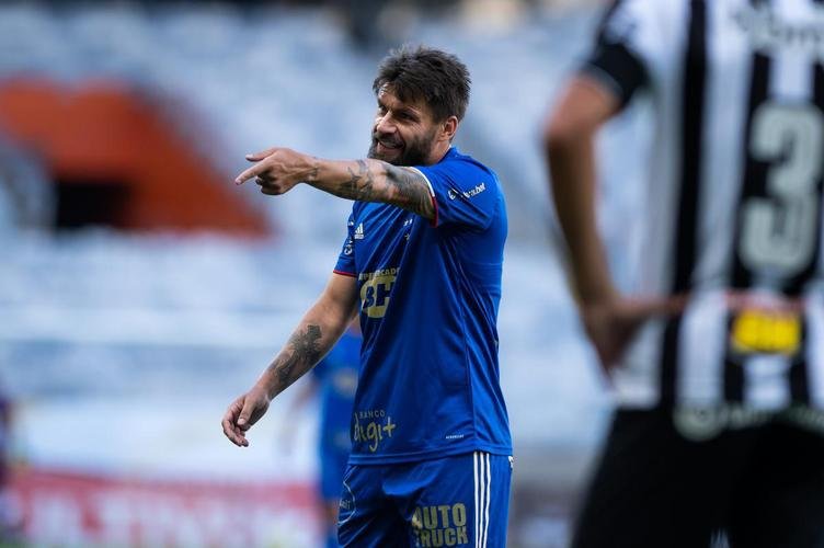 Fotos do clássico do centenário, entre Cruzeiro e Atlético, no Mineirão, em Belo Horizonte, pela nona rodada do Campeonato Mineiro