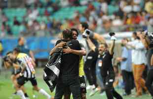 Com gols de Hulk, de pnalti, e Keno (e), o Galo virou sobre o Bahia, por 3 a 2 e chegou ao bicampeonato brasileiro