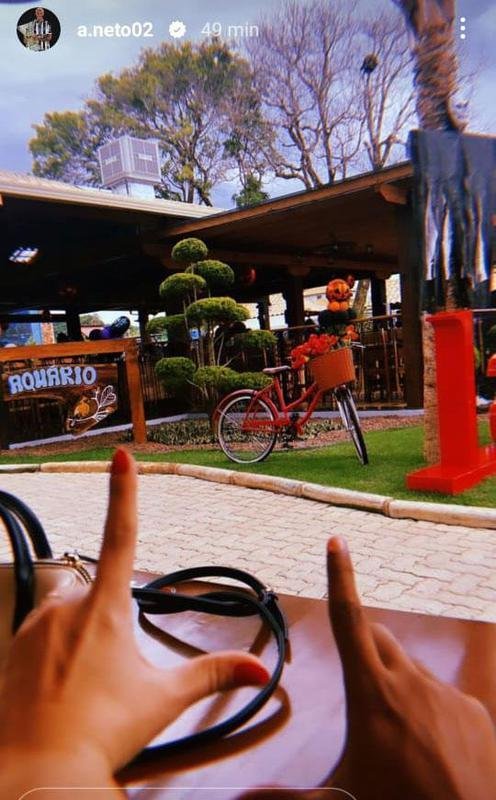 Meio-campista Neto, ex-Atltico