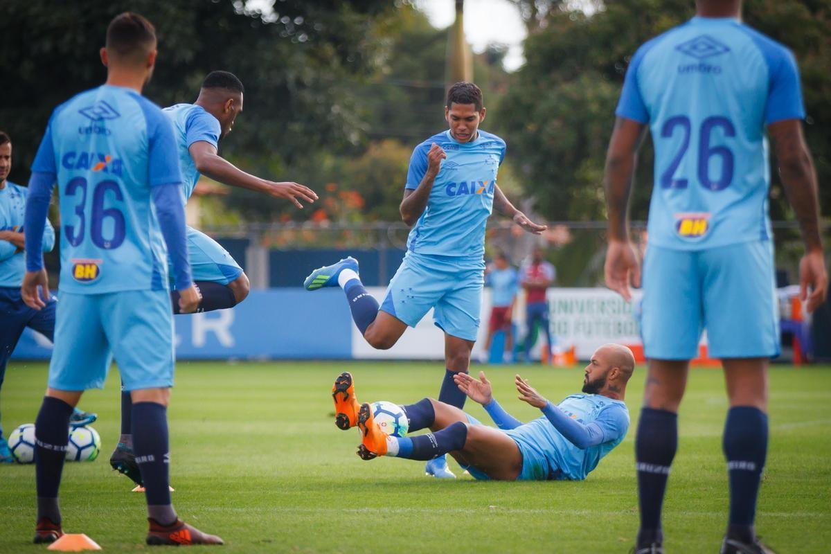 Imagens do treinamento do Cruzeiro s vsperas de duelo contra o Cear, pelo Brasileiro