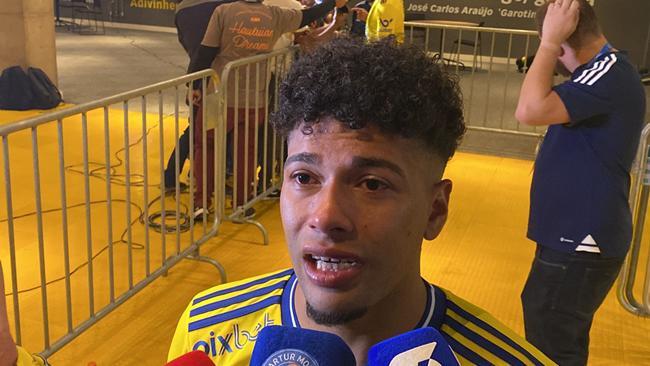 Filipe Machado  titular no meio-campo do Cruzeiro de Paulo Pezzolano