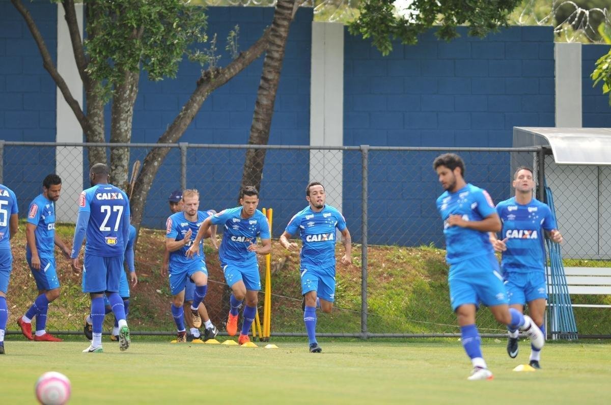 Fotos do ltimo treino do Cruzeiro antes de enfrentar a Caldense (Alexandre Guzanshe/EM D.A Press)
