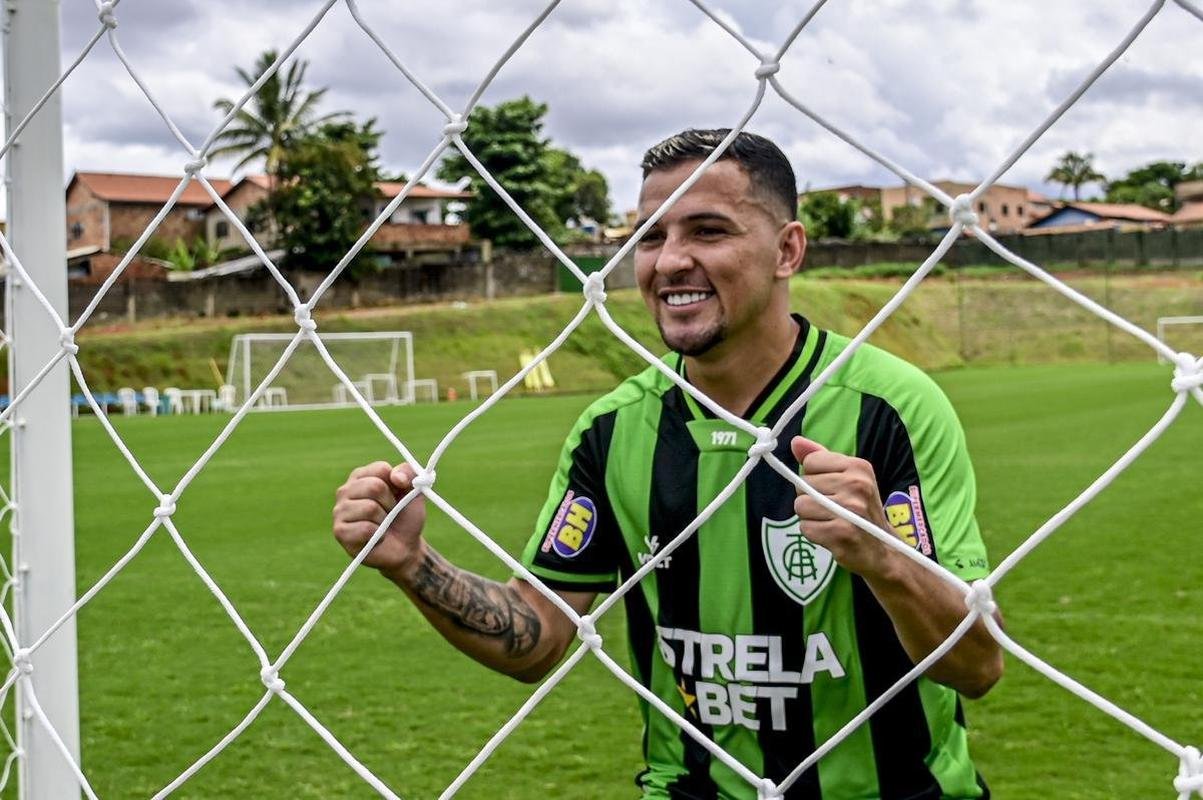 Dad Belmonte foi apresentado pelo Amrica neste sbado (7/1), no Lanna Drumond, e concedeu entrevista coletiva