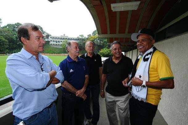 Estado de Minas/Superesportes reuniu alguns dos campees brasileiros pelo Atltico em 1971: Beto Bom de Bola, Humberto Ramos, Ronaldo, Mussula, Dad Maravilha (Dario) e Ren Santana, filho de Tel
