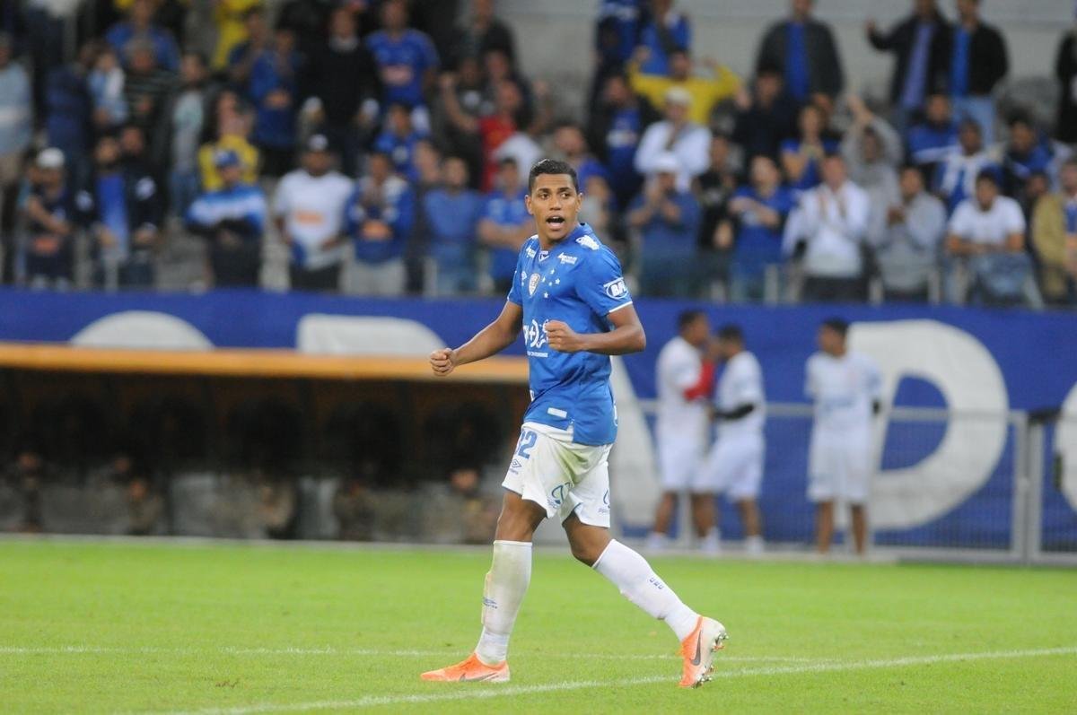 Depois de empate por 2 a 2 no tempo normal, Cruzeiro derrotou Fluminense por 3 a 1 nos pnaltis e avanou s quartas de final da Copa do Brasil. Fbio pegou uma cobrana; Sass, Pedro Rocha e Thiago Neves converteram para a Raposa