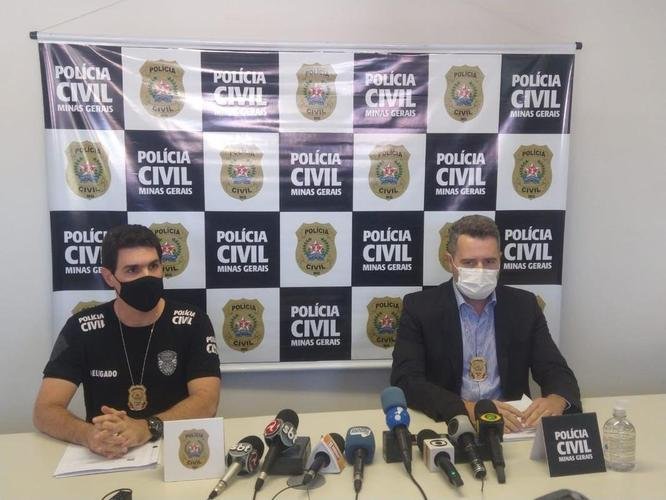 A delegação do Boca Juniors foi liberada da Central de Flagrantes 4  (CEFLAN 4) da Polícia Civil, no bairro Alípio de Melo, região Noroeste de Belo Horizonte, por volta das 12h desta quarta-feira. Jogadores e membros da comissão técnica da equipe argentina ficaram na delegacia por cerca de 12 horas para esclarecimentos sobre a confusão no Mineirão após a eliminação diante do Atlético, nos pênaltis, pelas oitavas de final da Copa Libertadores da América.