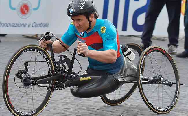 Alessandro Zanardi se acidentou enquanto participava de evento com atletas paralmpicos