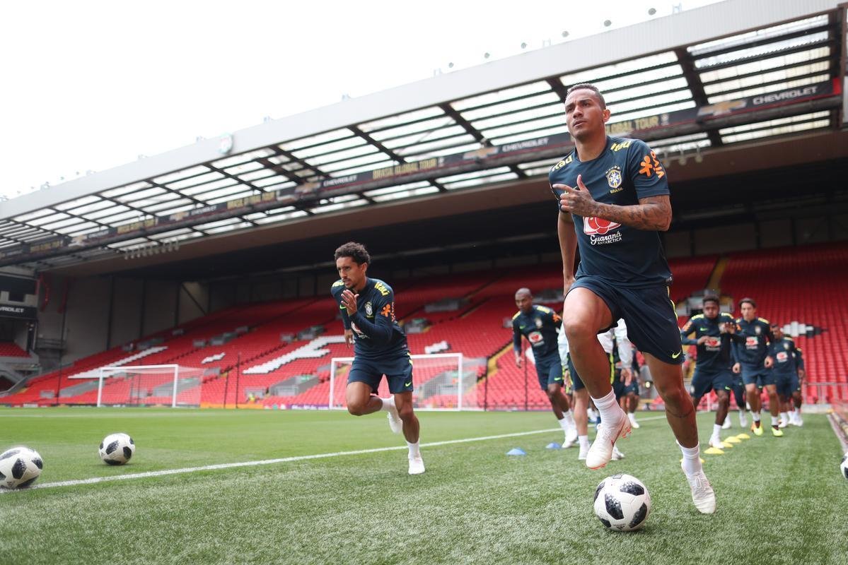 Veja imagens do último treino do Brasil antes do amistoso contra a Croácia
