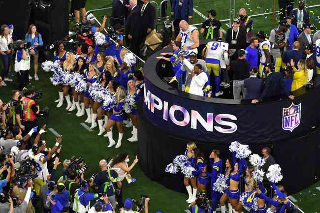 O Los Angeles Rams sucede o Tampa Bay Buccaneers de Tom Brady como novo vencedor da NFL