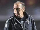 Cuca desmente boatos de sada do Atltico, mas no garante permanncia