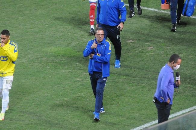 Fotos do jogo entre Cruzeiro e Botafogo, no Independ�ncia, pela 30� rodada da S�rie B do Campeonato Brasileiro