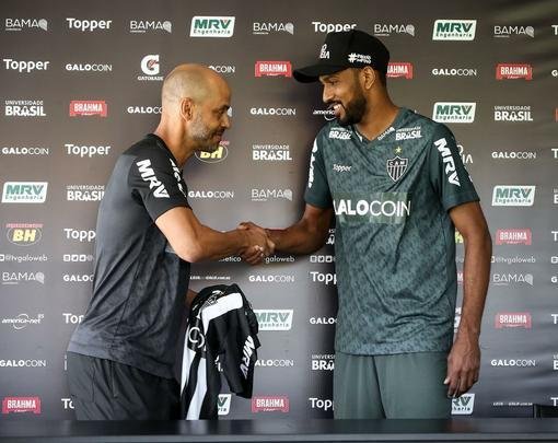 Imagens da apresentação de Maicon Bolt no Atlético