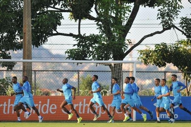 Aps conquistar o Mineiro, jogadores do Cruzeiro voltaram ao trabalho nesta tera-feira