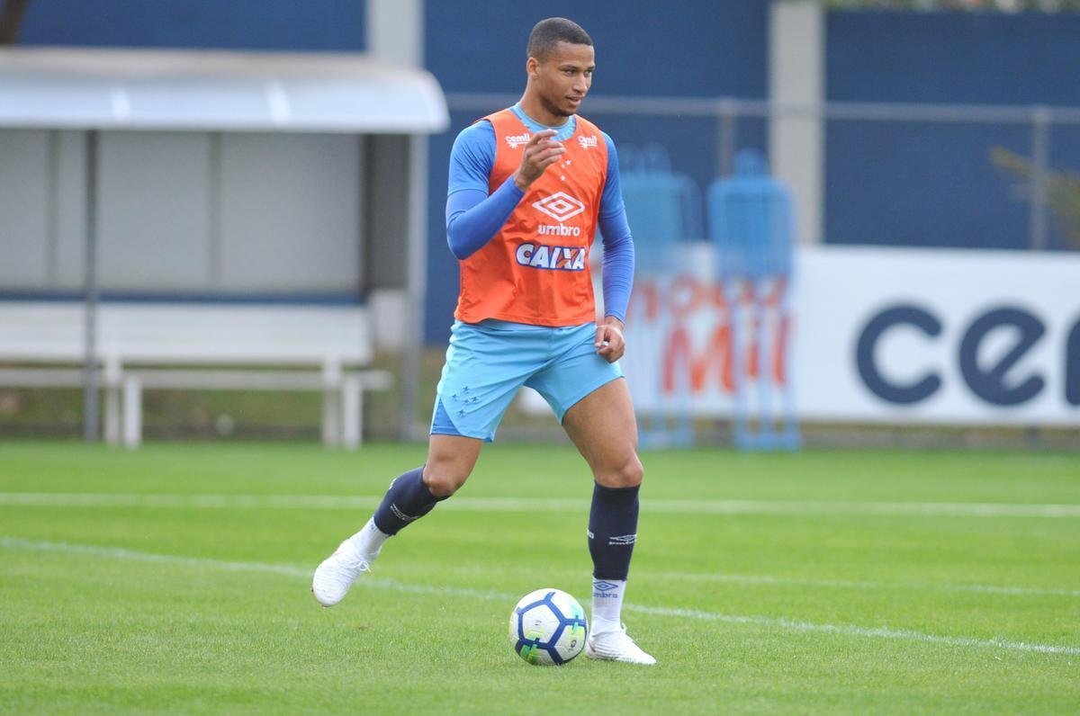 Murilo - zagueiro do Cruzeiro - 27/03/1997