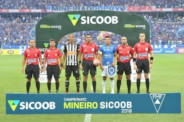 Fotos do primeiro clssico da final do Mineiro, entre Cruzeiro e Atltico, no Mineiro
