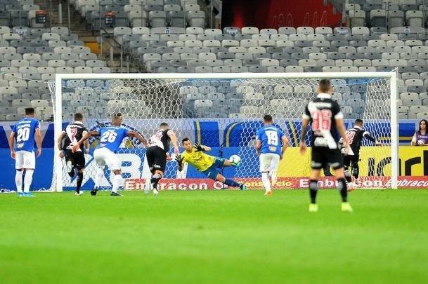 Cruzeiro e Vasco se enfrentaram no Mineiro, pela 17 rodada do Campeonato Brasileiro
