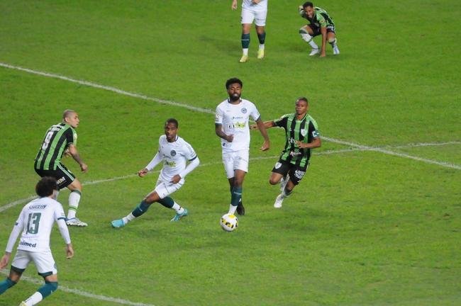 Amrica e Gois se enfrentaram no Independncia, pela 15 rodada da Srie A do Campeonato Brasileiro