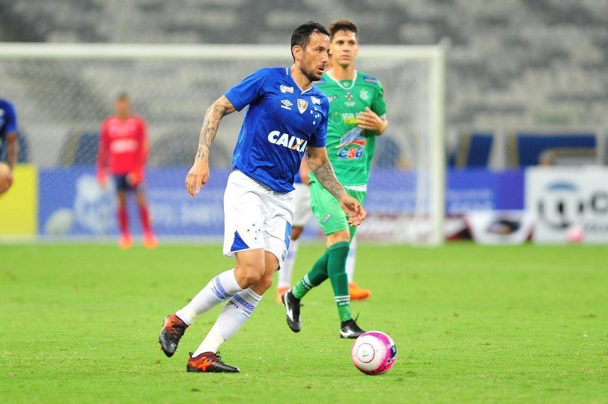 Goleiro Felipe, do Uberlndia, parou Fred em lances incrveis no Mineiro