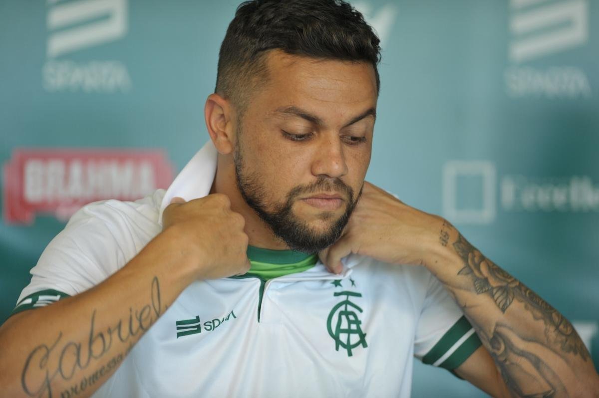 Atacante Marcelo Toscano e meia Felipe Azevedo reforam o Amrica para a disputa da Srie B de 2019