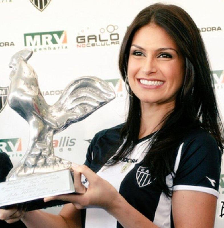 Modelo e ex-Miss Brasil, Natlia Guimares  torcedora do Atltico. Ela participou de um desfile de lanamento de uniformes do Alvinegro e tambm recebeu um Galo de Prata.