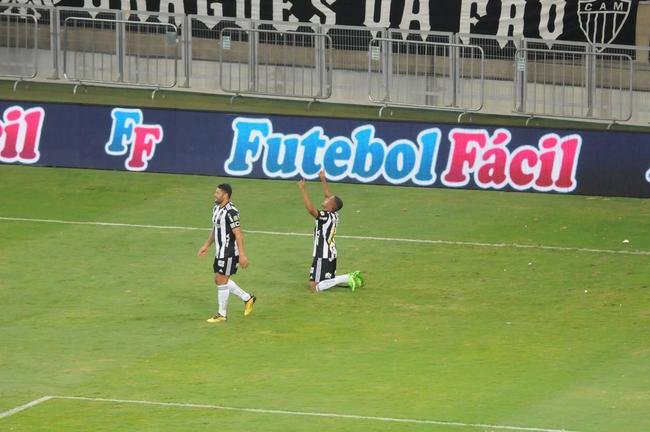 Atltico e Corinthians se enfrentaram no Mineiro, neste domingo (24), em jogo vlido pela 19 rodada da Srie A do Campeonato Brasileiro.