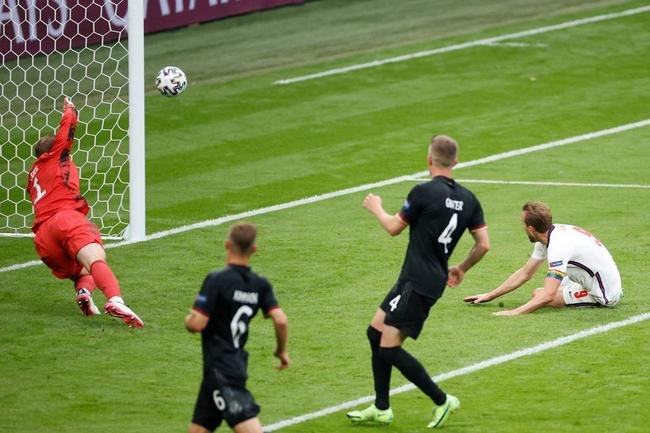Fotos do gol de Harry Kane, da Inglaterra, sobre a Alemanha, em Wembley. Ingleses venceram por 2 a 0 e avan�aram �s quartas de final da Eurocopa