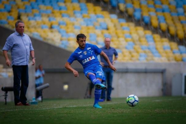 Fluminense e Cruzeiro em partida vlida pela segunda rodada do Brasileiro