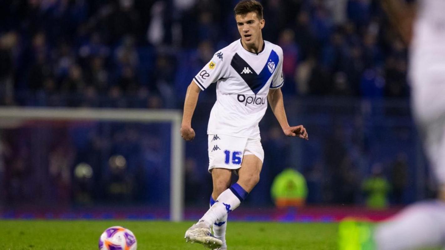 Mximo Parrone (Argentina) - zagueiro de 20 anos, do Velez, est na mira do Manchester City