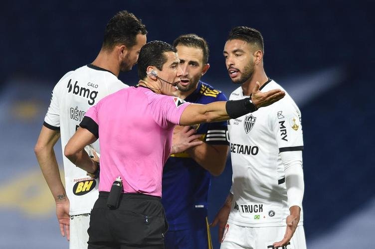 Fotos do jogo entre Boca Juniors e Atlético, na Bombonera, em Buenos Aires, pela ida das oitavas de final da Copa Libertadores de 2021