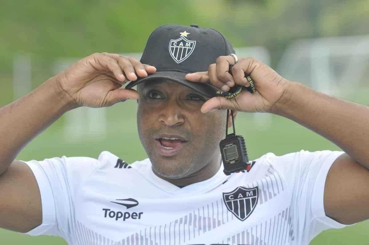 Tcnico Roger Machado completou um ms no comando da equipe do Atltico