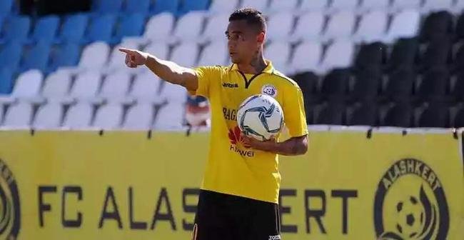 Bryan: Lateral-esquerdo de 30 anos. Est FK Aksu, do Cazaquisto, desde 2023