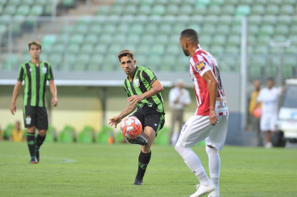 Veja fotos do jogo entre Amrica e Villa Nova