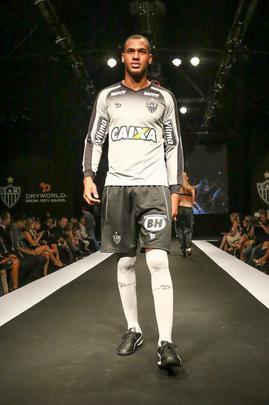 Nova coleção de uniformes do Atlético para 2016, fornecida pela empresa canadense Dryworld
