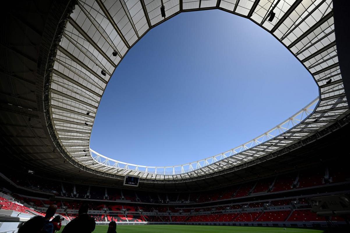 Estdio Ahmad Bin Ali: arena para 40 mil torcedores fica na cidade de Al Rayyan, sede de um dos mais tradicionais clubes do Catar, e tem design inspirado na histria do pas
