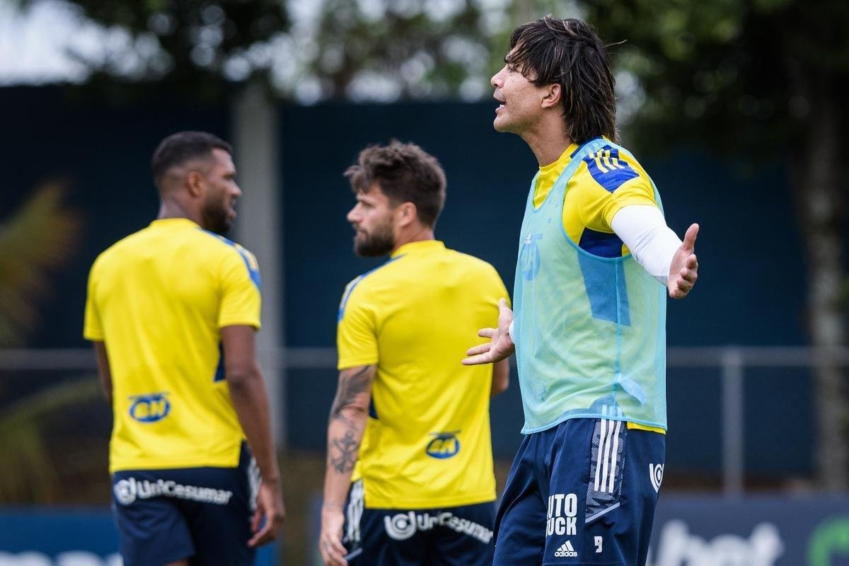 Fotos do treino do Cruzeiro deste domingo (31/10) na Toca II